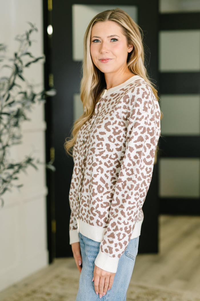 Into The Wild Knitted Cardigan – mid-weight sweater knit – alternate view 4