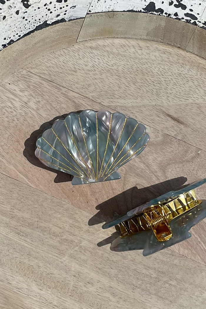 Large Seashell Hair Claw