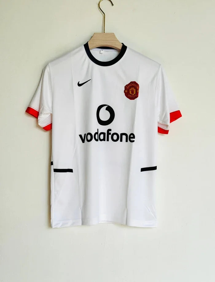 MANCHESTER UNITED 2002-03 AWAY KIT BECKHAM